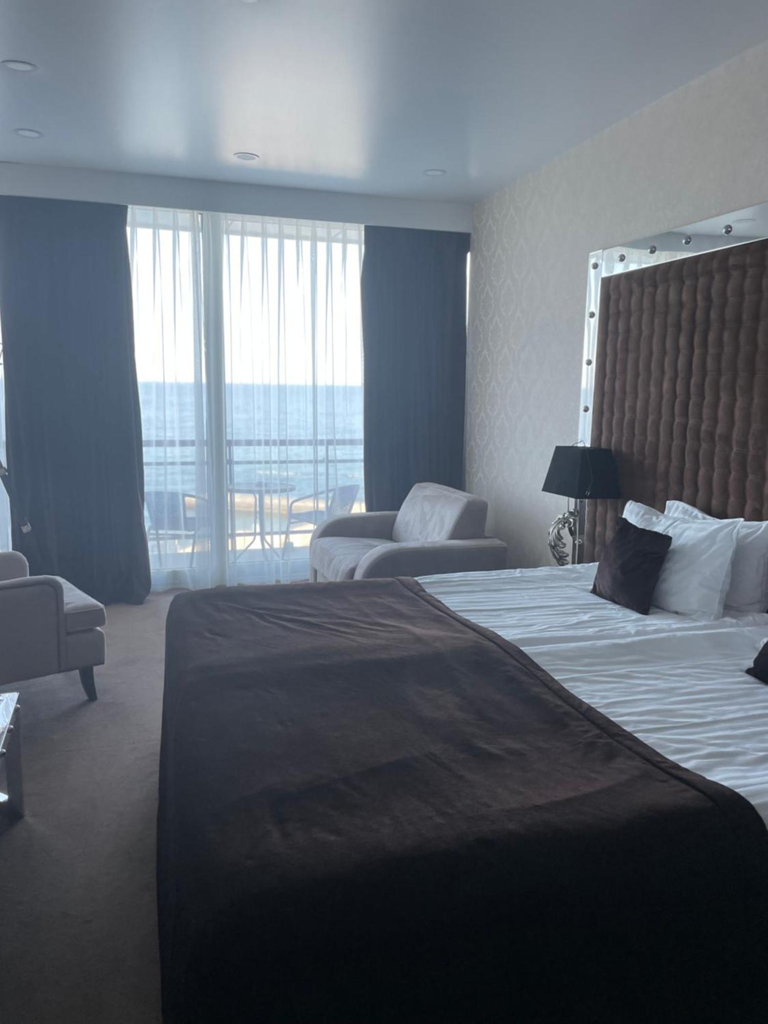 Maristella Marine Residense Hotel Apartment Odesa Exterior photo